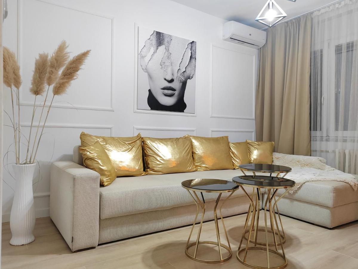 City Sqare Apartment Verde Szkopje Kültér fotó